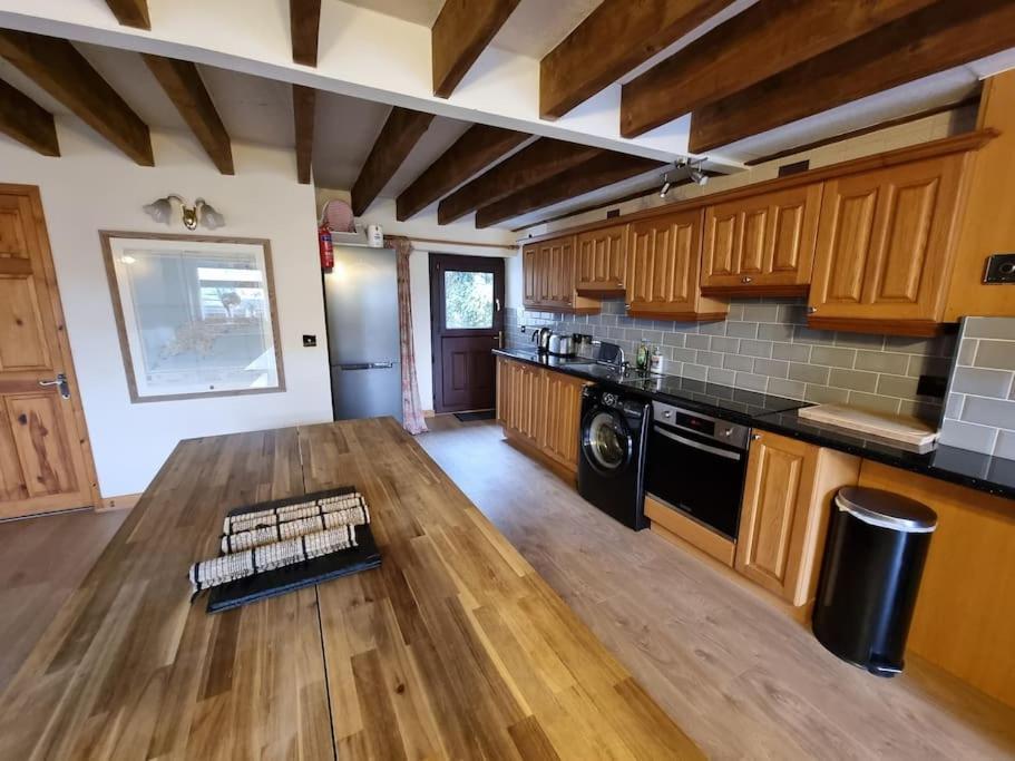 Yr Hen Efail Villa Ederyn Luaran gambar